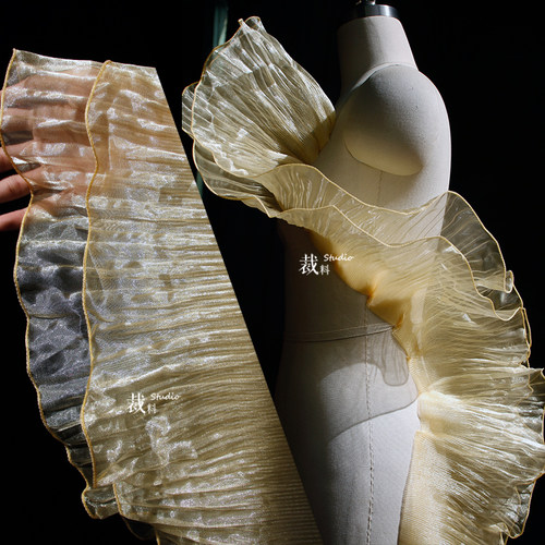 波浪幻彩欧根纱大花边立体百褶