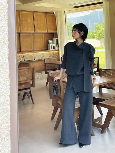 2025秋冬新款围巾毛呢上衣阔腿裤