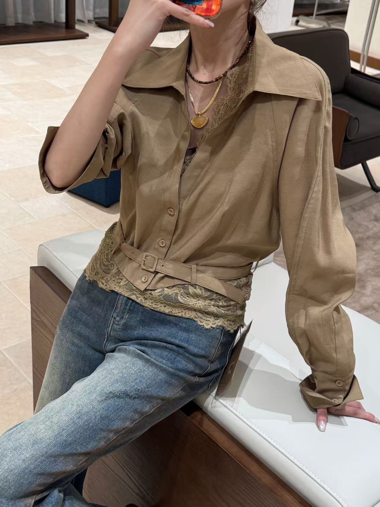 2026秋季蕾丝吊带衬衫两件套女