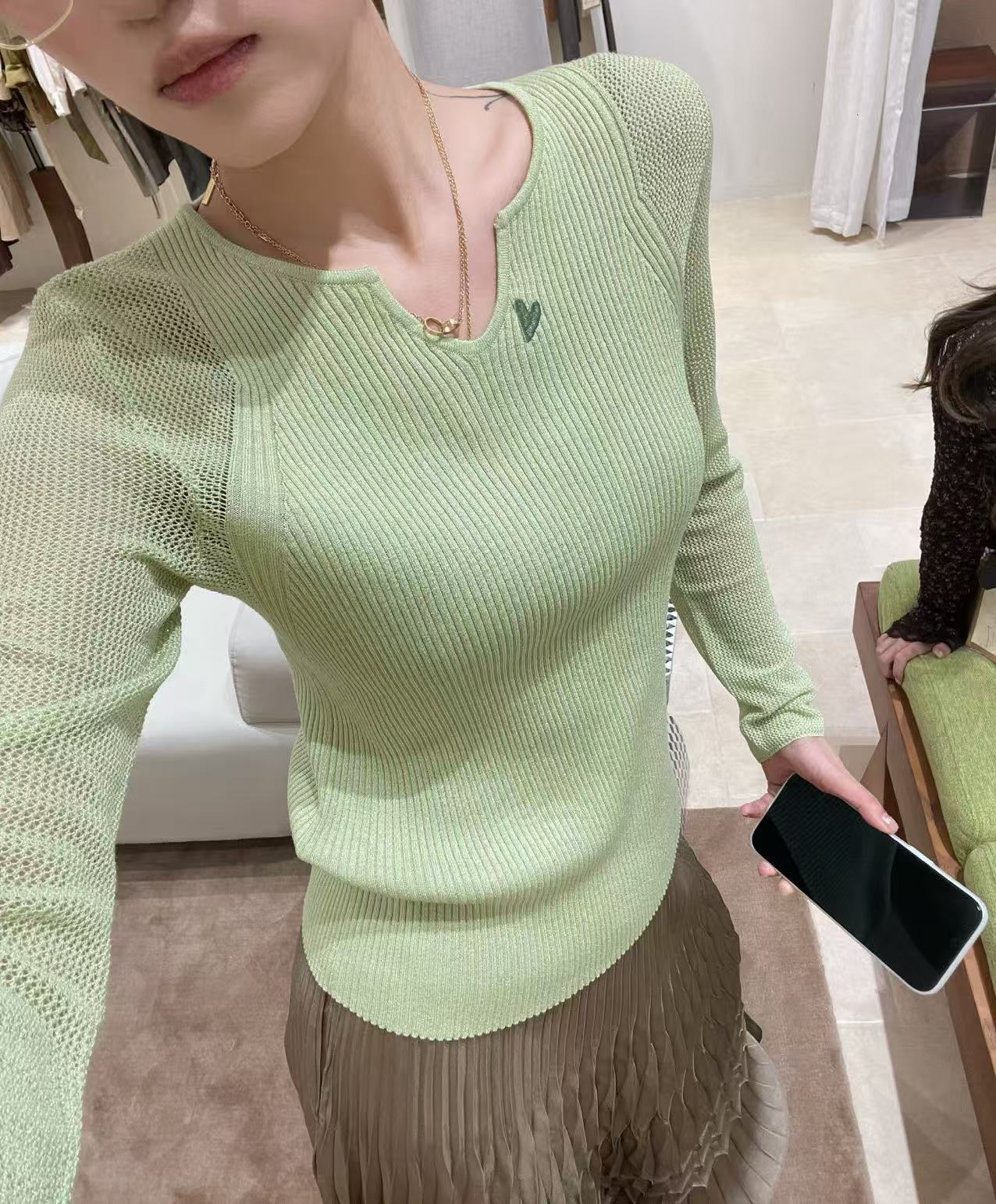 2026秋季糖果色减龄针织衫上衣女