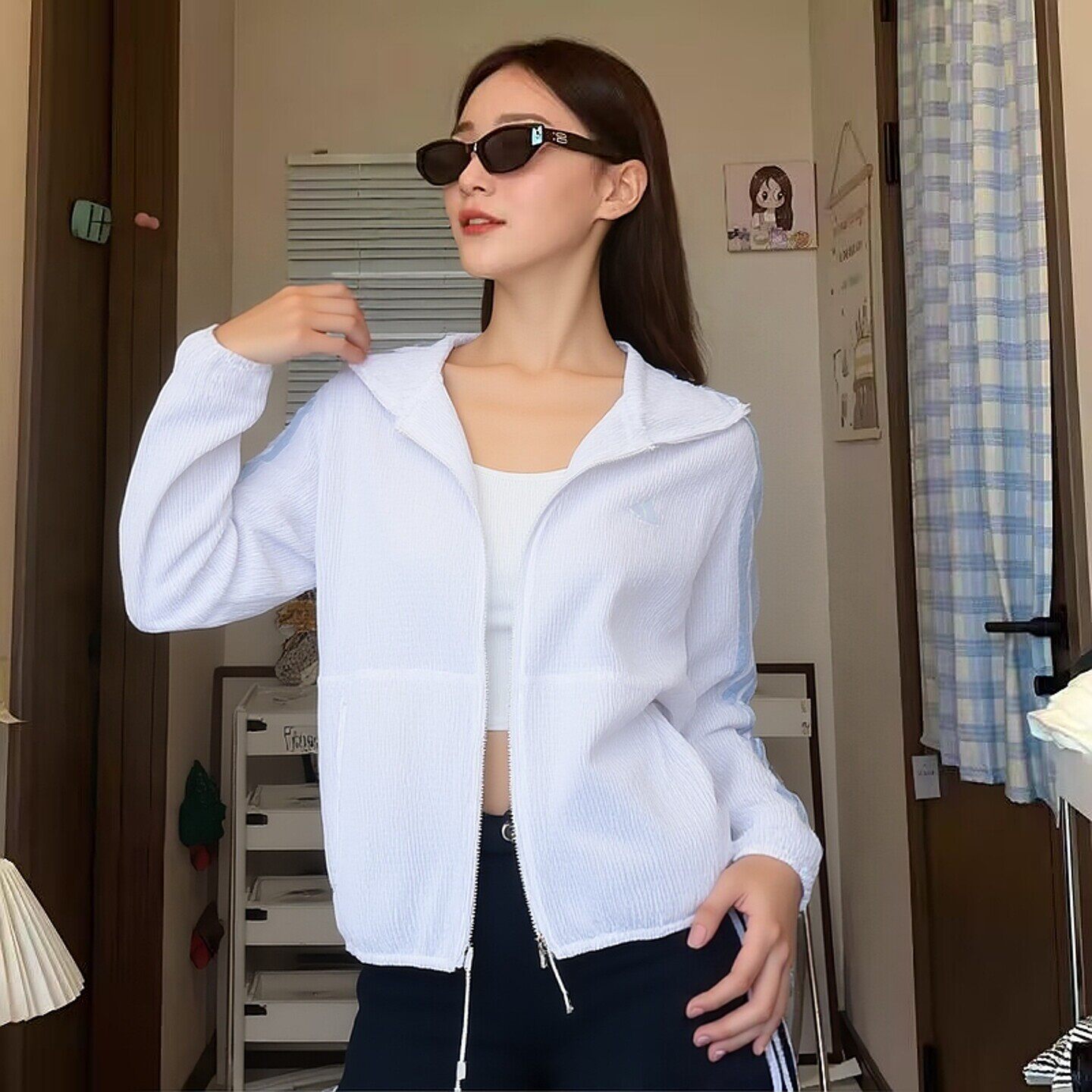 阿迪达斯女26夏季新款梭织连帽遮阳外套薄款跑步运动夹克KA4308