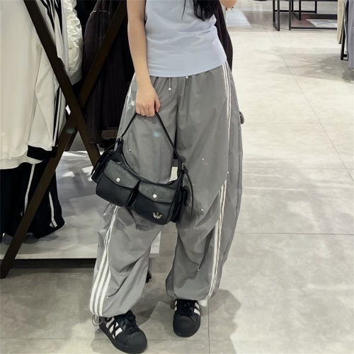 阿迪达斯女速干宽松伞兵运动长裤