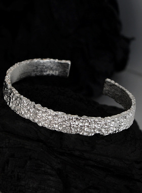 s925纯银时尚锤纹手镯