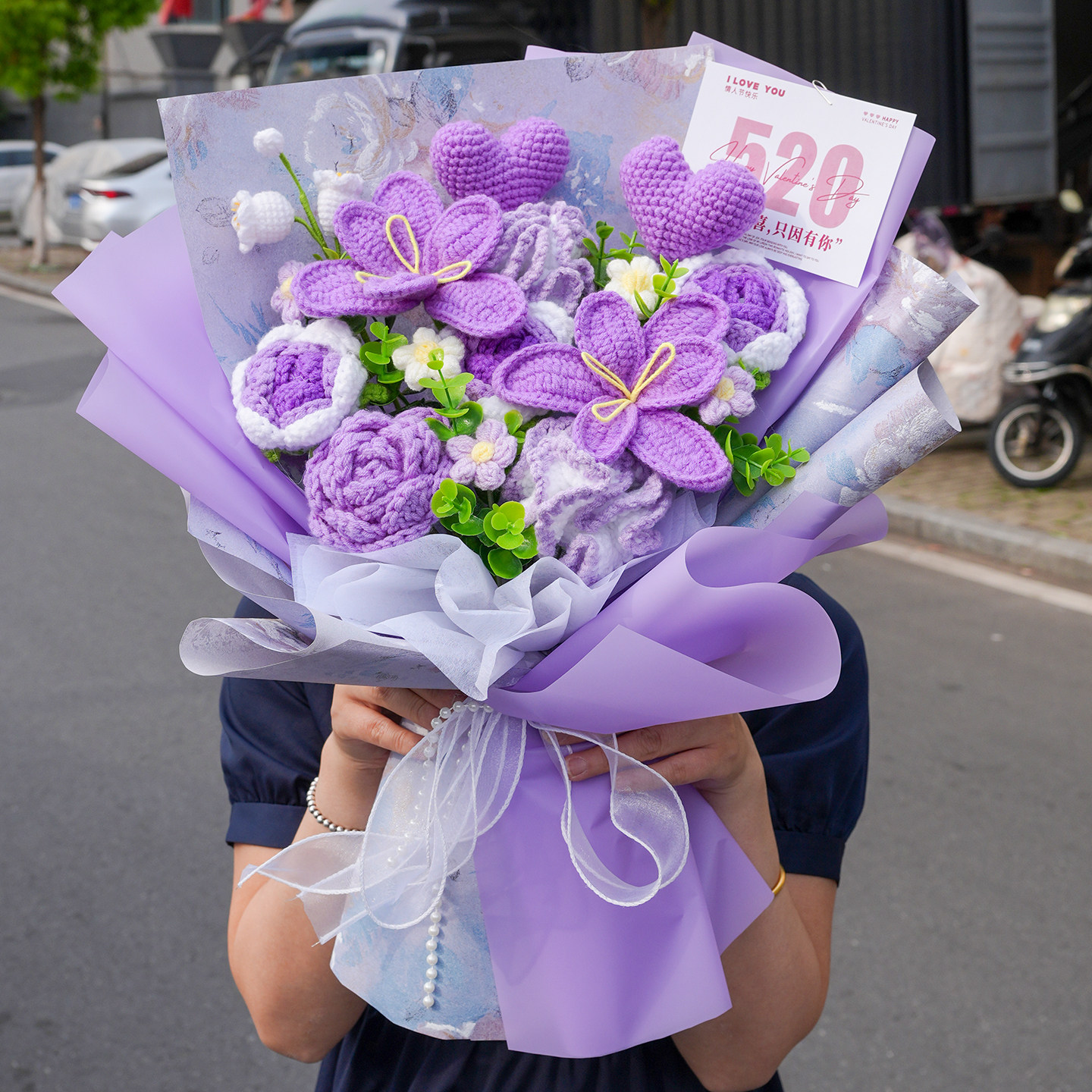 实用生日礼物手工钩针编织康乃馨玫瑰毛线花束送女友闺蜜妈妈惊喜