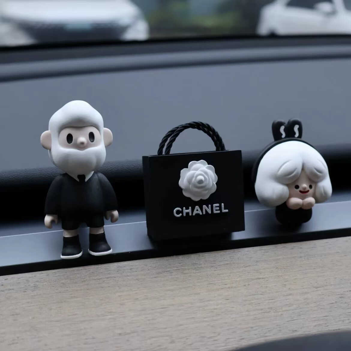 车载香薰BOB男友车内饰品装饰汽车用品空调出风口香水扩香石摆件