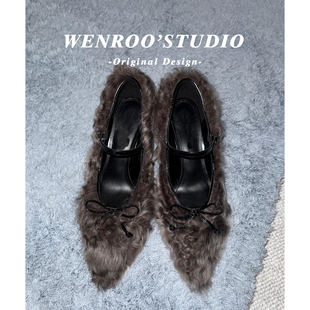 深棕色一字带悬浮跟加绒玛丽珍高跟鞋女2025冬季新款尖头毛毛单鞋