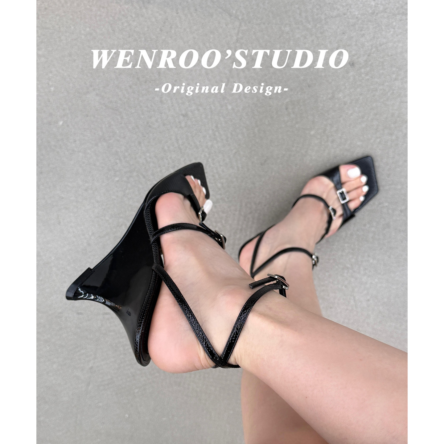 性感黑色一字带坡跟露趾坡跟凉鞋女2026夏季新款法式配裙子高跟鞋