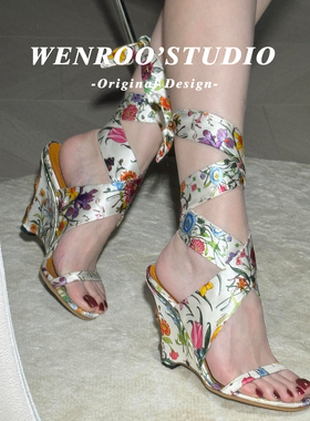 复古缎面交叉绑带坡跟罗马凉鞋女2026夏季新款白色性感绝美高跟鞋