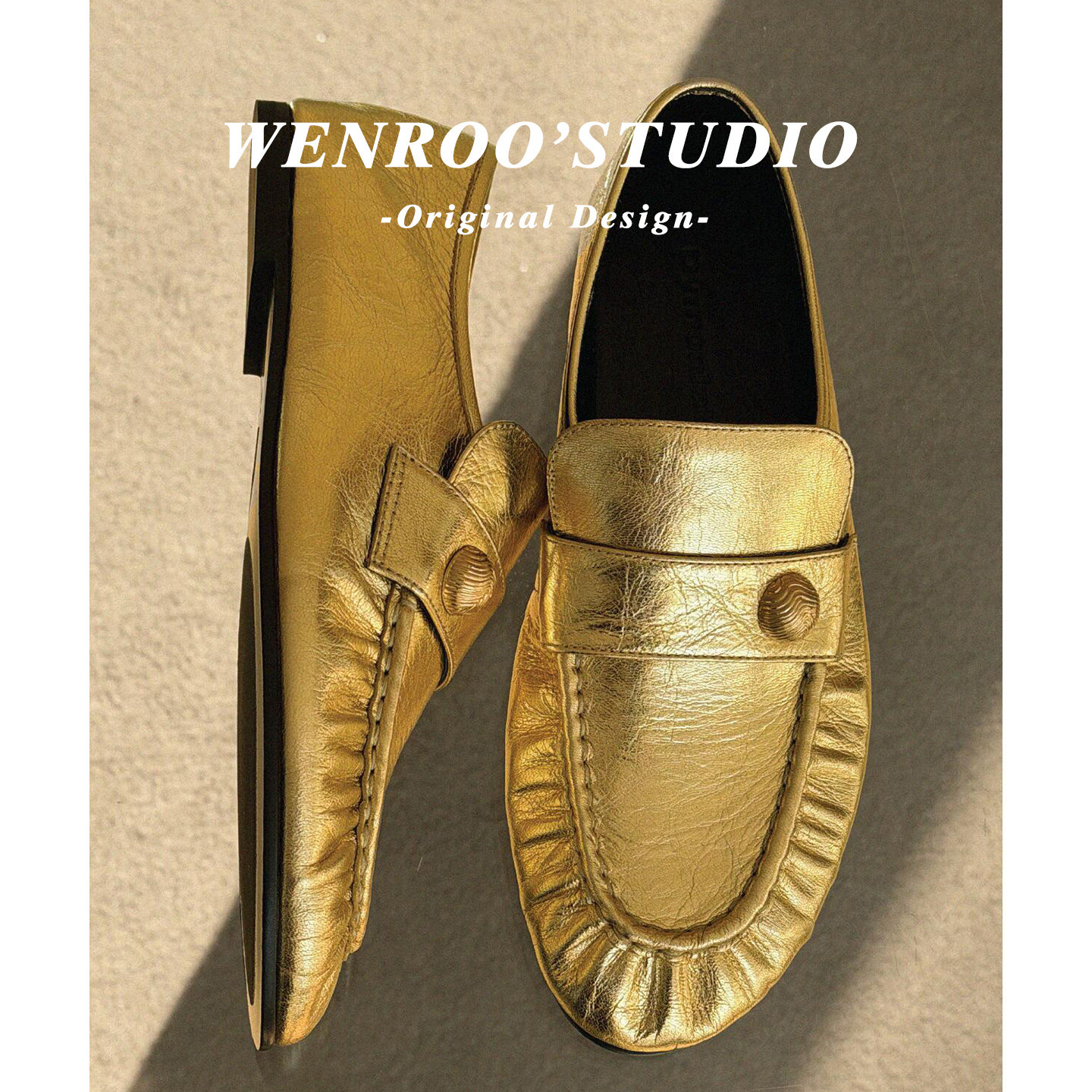 英伦风金色漆皮一脚蹬乐福鞋女春2026新款复古深口平底小皮鞋单鞋