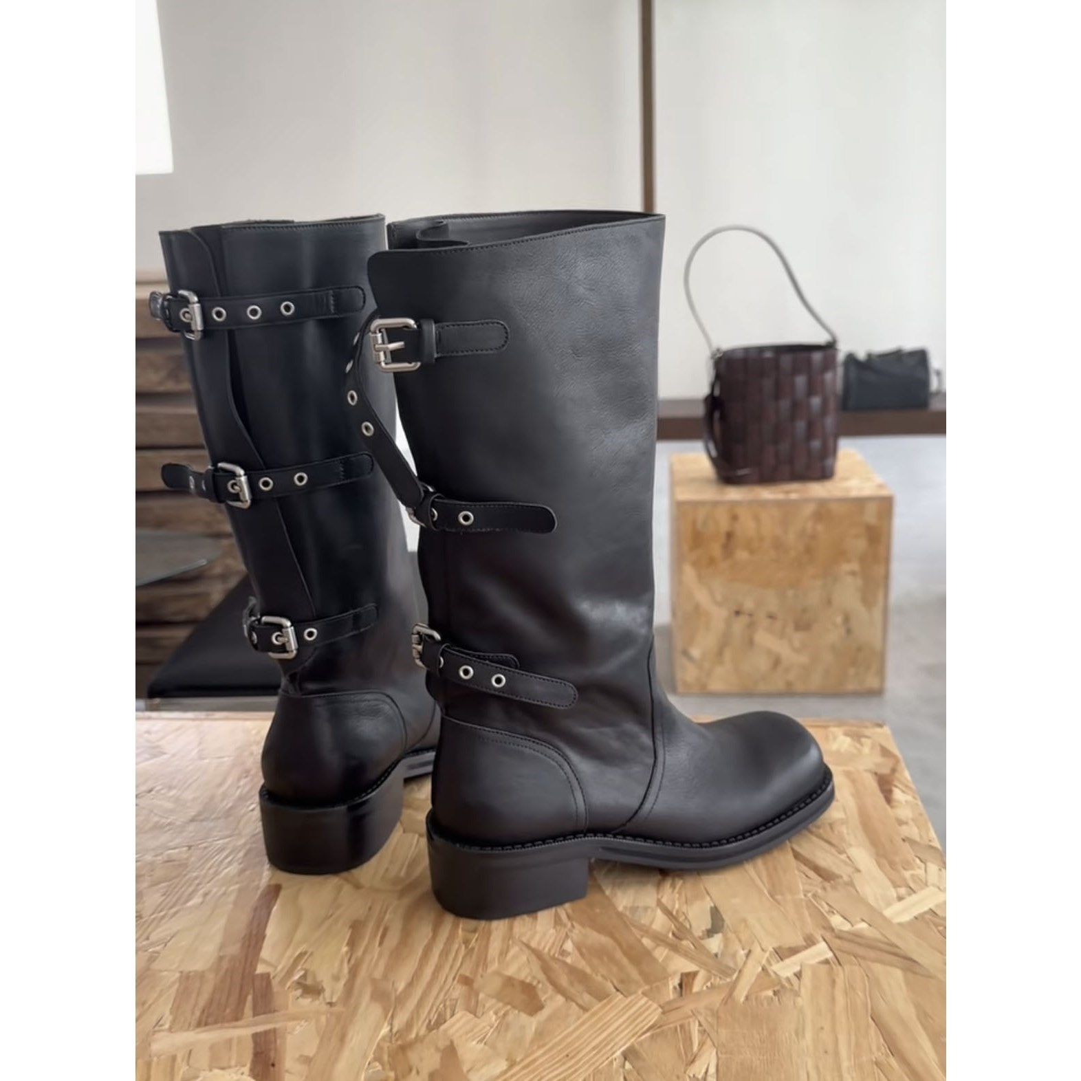 2025秋冬新款真皮搭扣粗跟英伦风骑士长筒靴女不过膝靴马丁靴女款