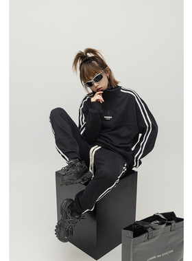 ONE PASS 字母印花休闲运动套装女半拉链立领卫衣条纹拼接卫裤