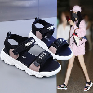 凉鞋女2025年新款洋气不累脚软底舒适休闲运动学生女童平底沙滩鞋