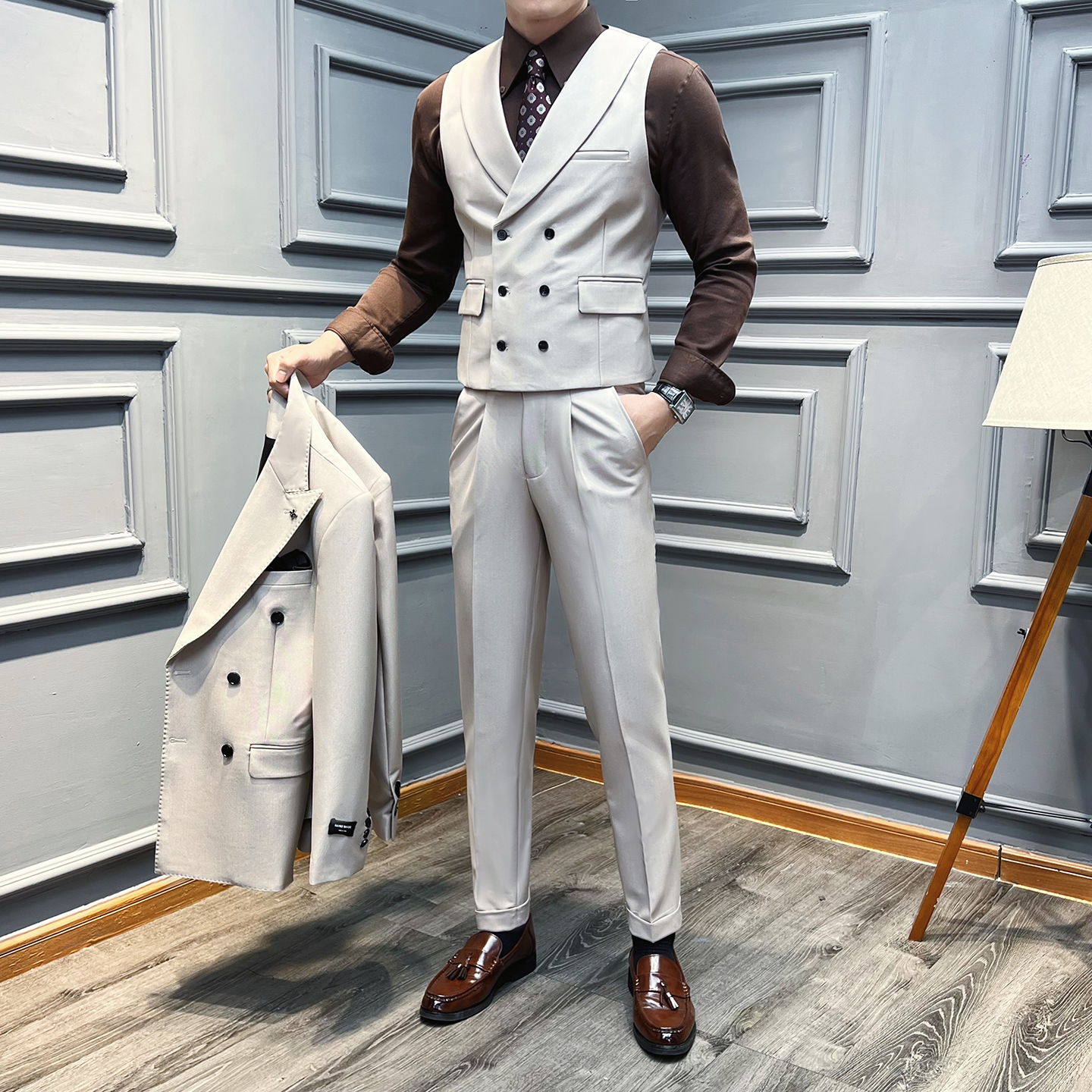 青果领双排扣马甲商务通勤新郎伴郎团杏色马甲套装MJT5502-P135，男装休闲套装，星座197