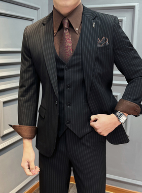 真袖叉 一粒扣 条纹西装男套装商务结婚三件套 黑色 SJT2501-P280