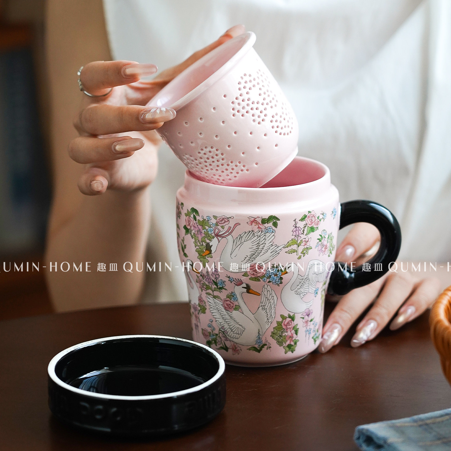 趣皿创意陶瓷天鹅杯带盖水杯办公室高级感马克杯茶水分离泡茶杯子