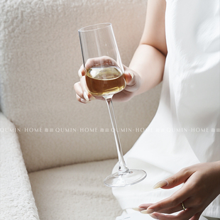 趣皿ins玻璃香槟杯高端白葡萄酒杯气泡甜酒杯子家用高级感高脚杯