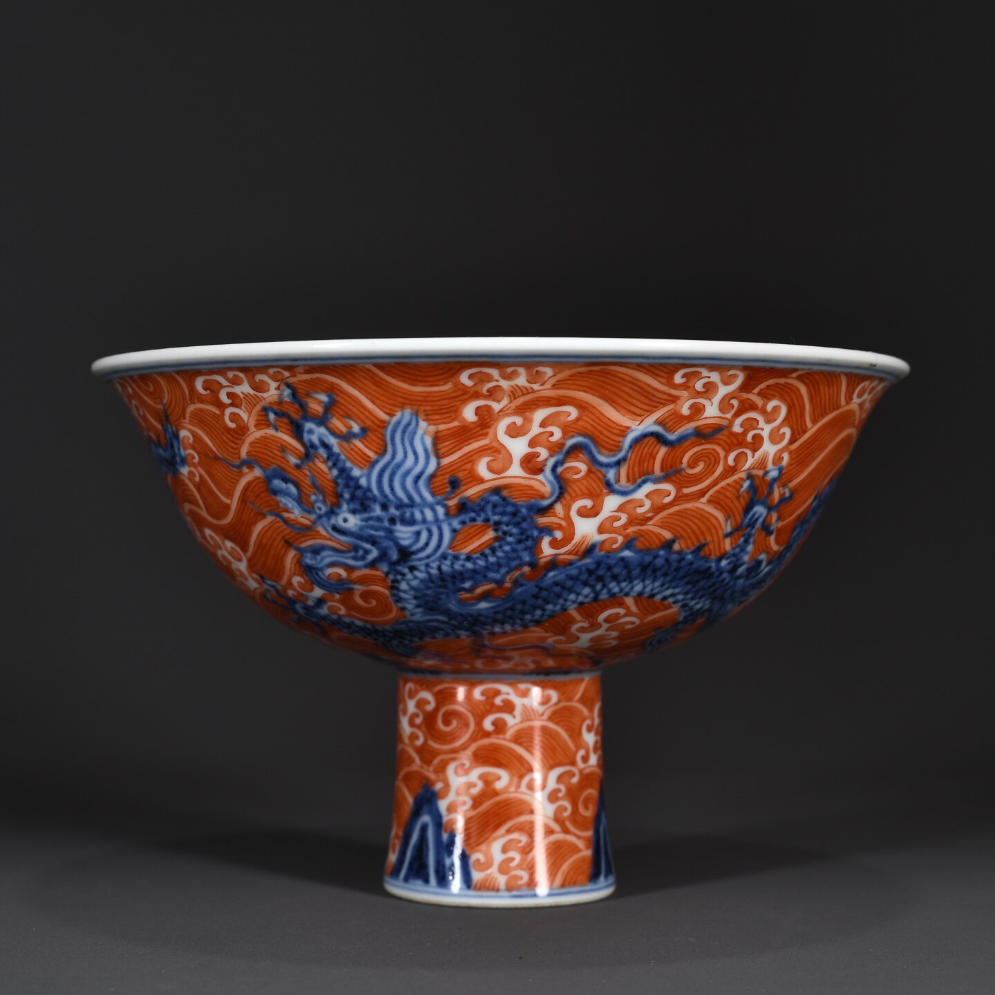 馆藏级明宣德青花矾红彩海水龙纹高足碗传统柴烧官窑瓷器收藏摆件