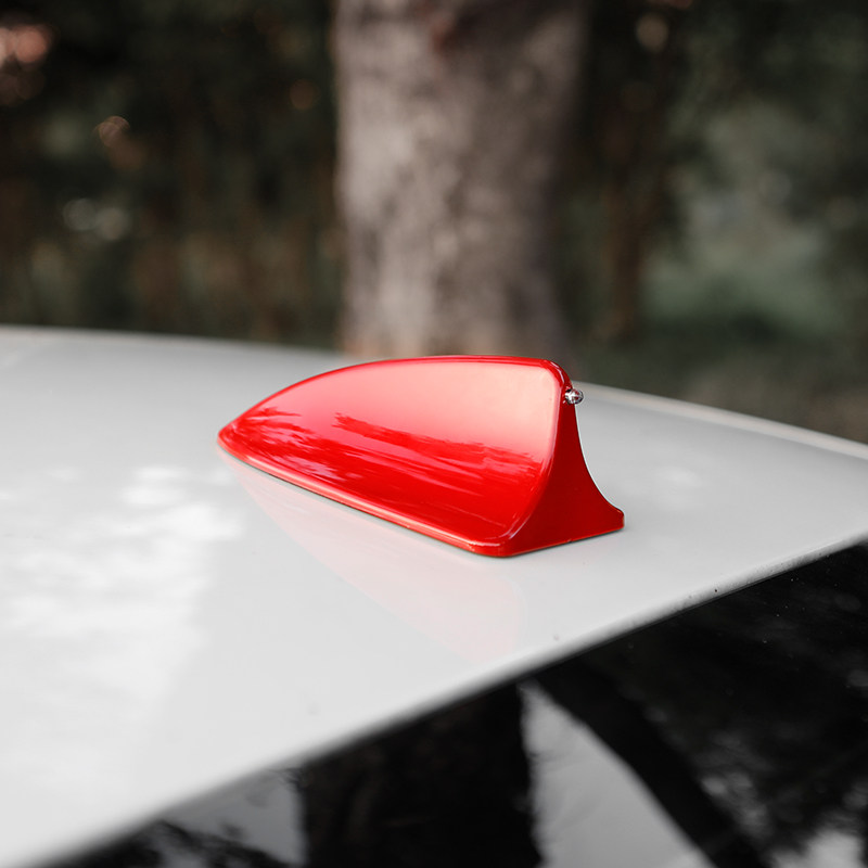 자동차 상어 지느러미 장식 범용 자동차 지붕 수정 안테나 장식 모래 물고기 꼬리 펀치없이 수정 된 상어 지느러미