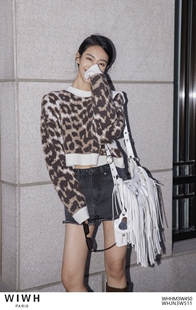 边缘撞色拼接收口简繁有致 豹纹羊毛卫衣 WIWH23新品 存在感极强