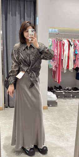 CHIC小众设计师春夏新款通勤设计感衬衫领薄款腰果花衬衫女