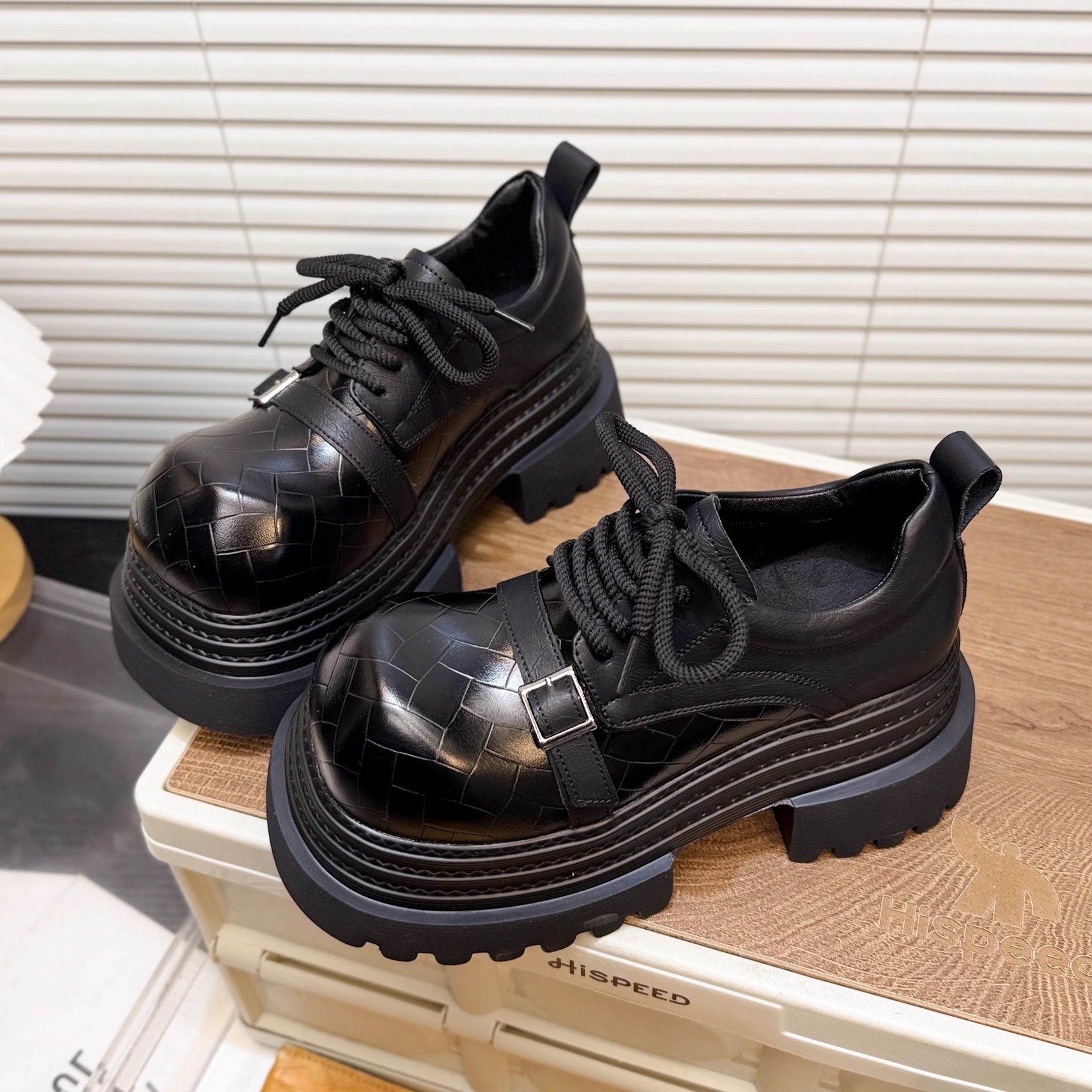 日本OFFCAT真皮复古松糕厚底小皮鞋女大头德比鞋小个子加绒乐福鞋