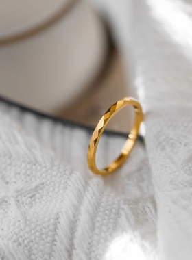 超闪多切面棱形钛钢戒指女