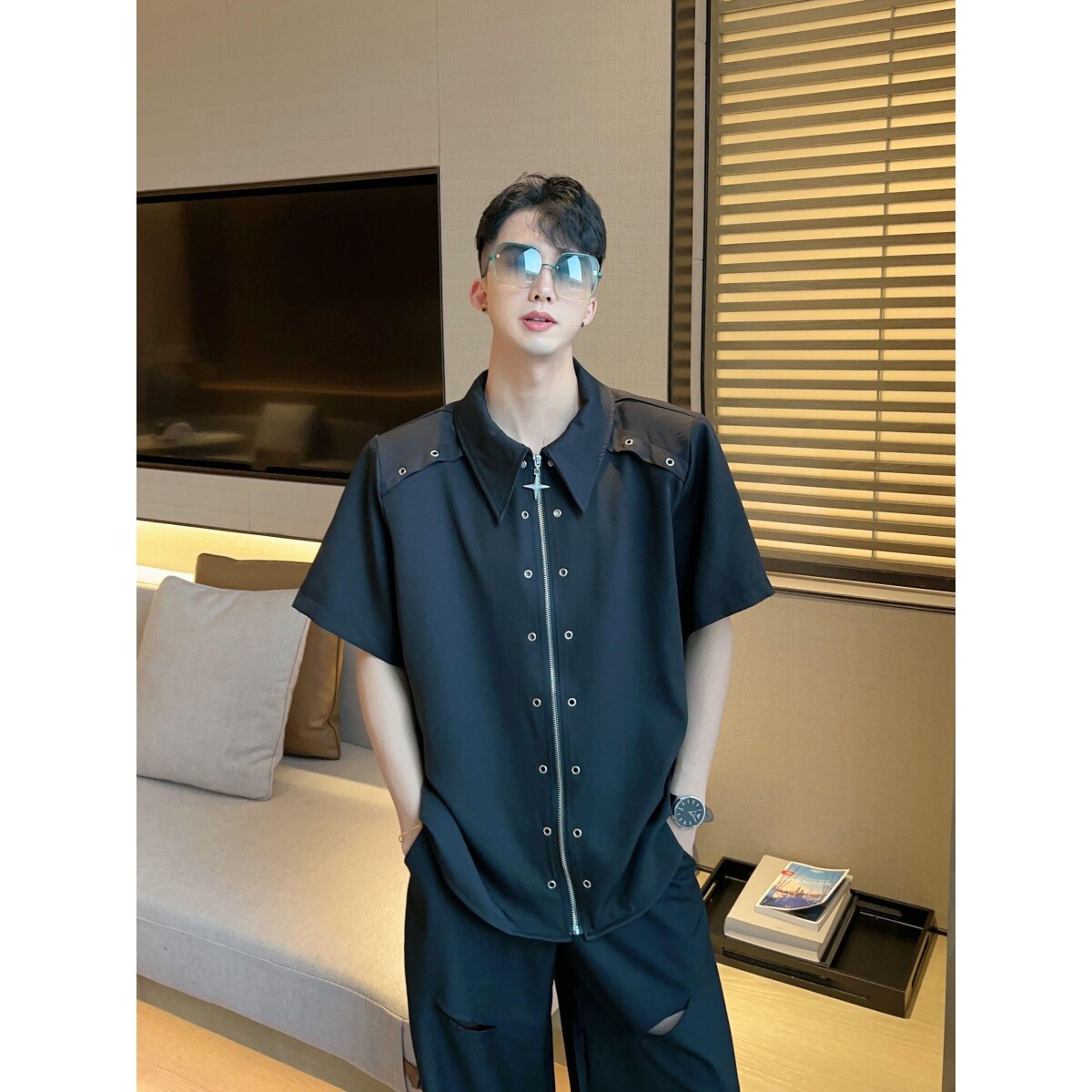 男士短袖衬衫夏季纯色时尚百搭休闲免烫商务男装纯色职业白黑衬衣