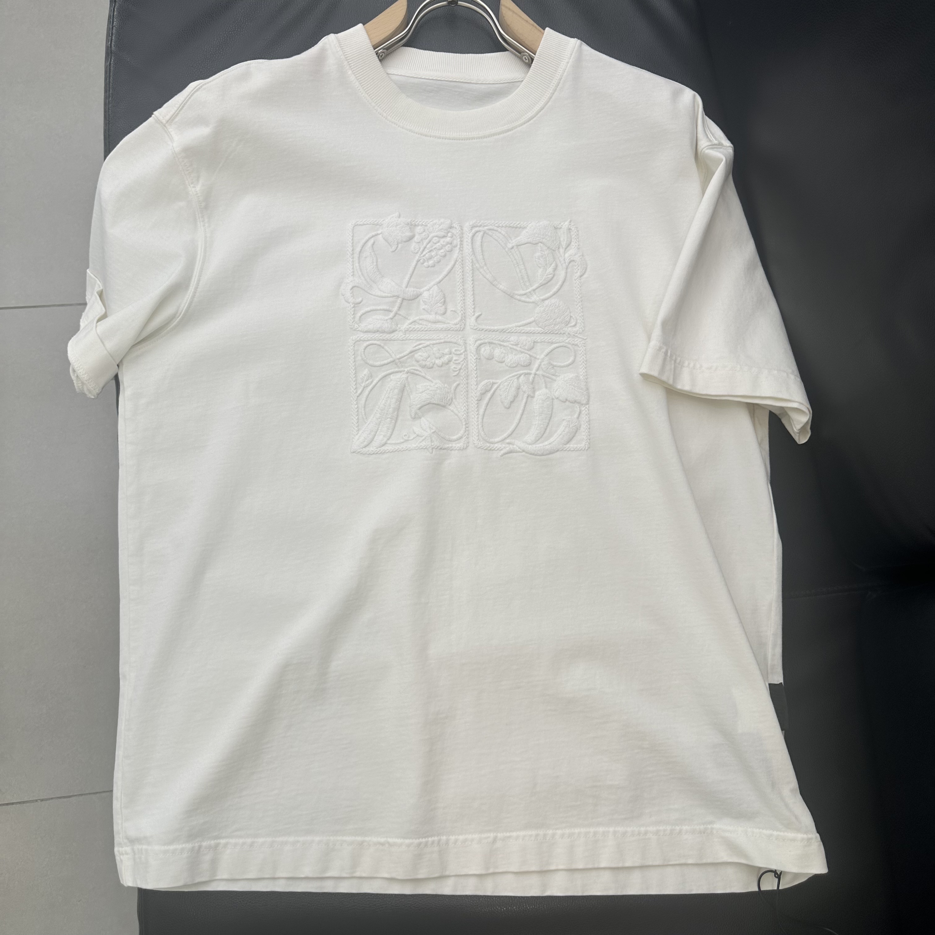2026夏季新款白色纯棉短袖T恤男 复古植物刺绣宽松休闲高级感上衣