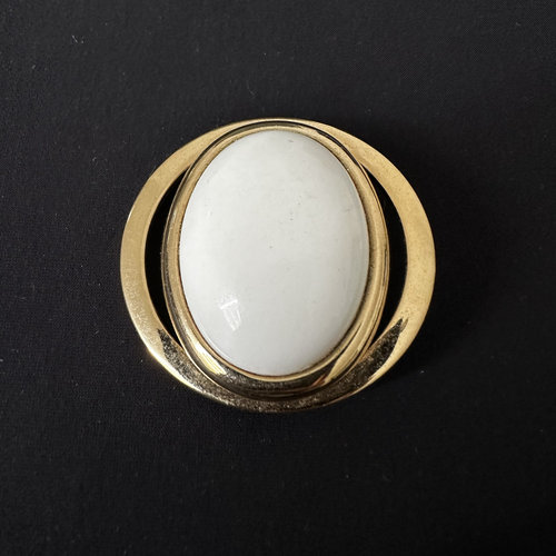 Vintage Avon 白色金边胸针