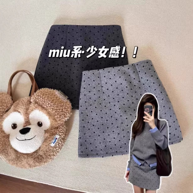 毛呢波点半身裙子女冬季2026高腰a字裙包臀裙复古小个子打底短裙