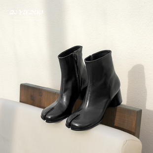 QIYUDUO-巨软小牛皮粗高跟中筒猪蹄短靴2025款真皮tabi女靴分趾鞋