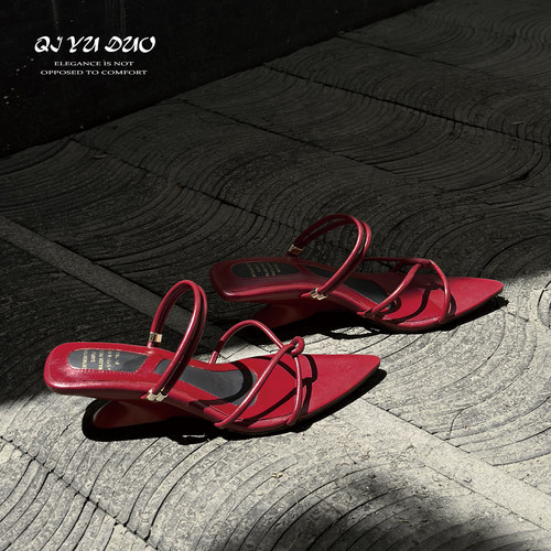 两穿坡跟凉鞋女外穿露趾尖头凉拖