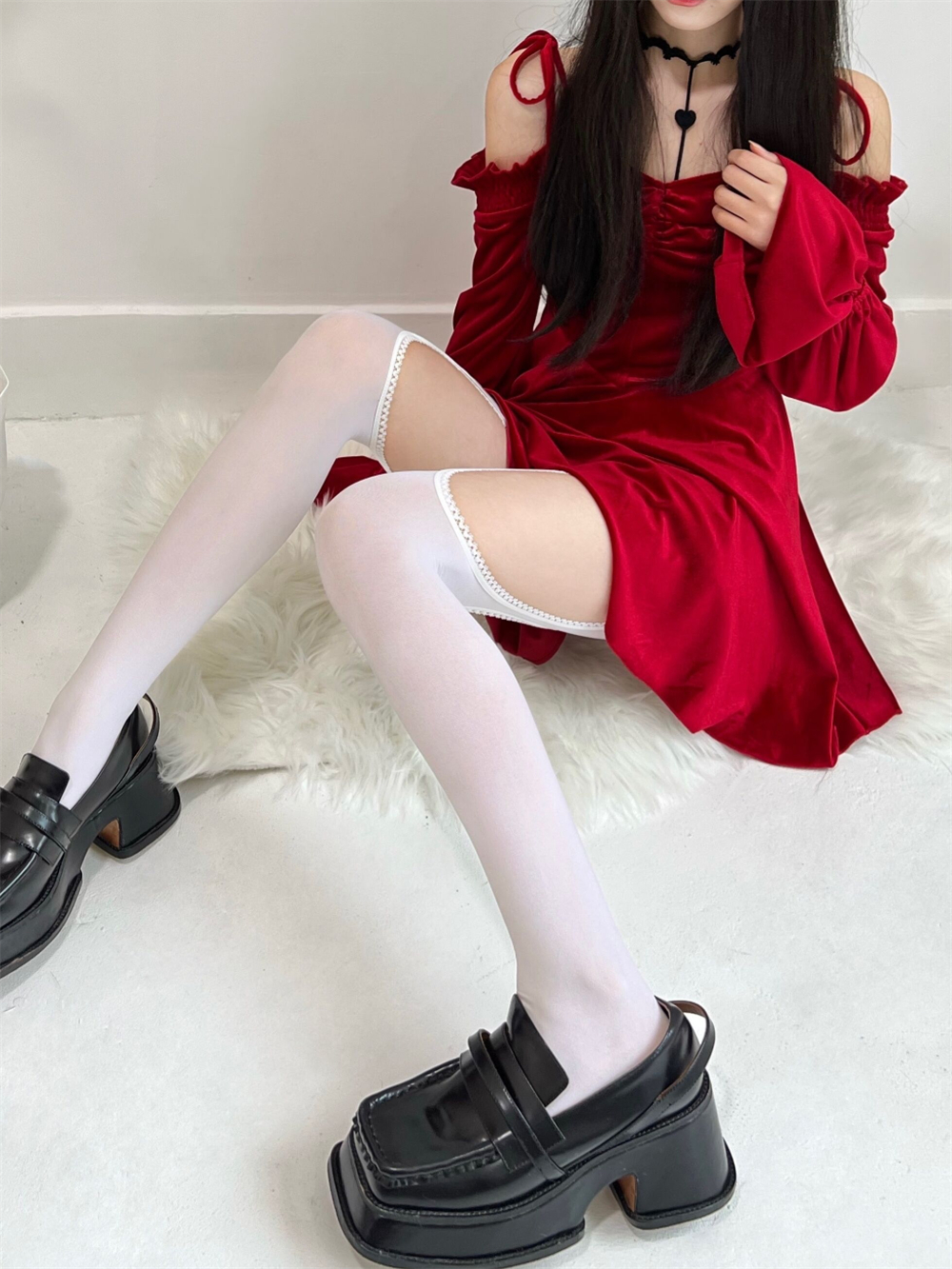 天鹅绒纯欲大腿暗黑辣妹白丝假