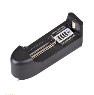 18650锂电池3.7V4.2V座充 强光手电筒充电器 14500充电器智能