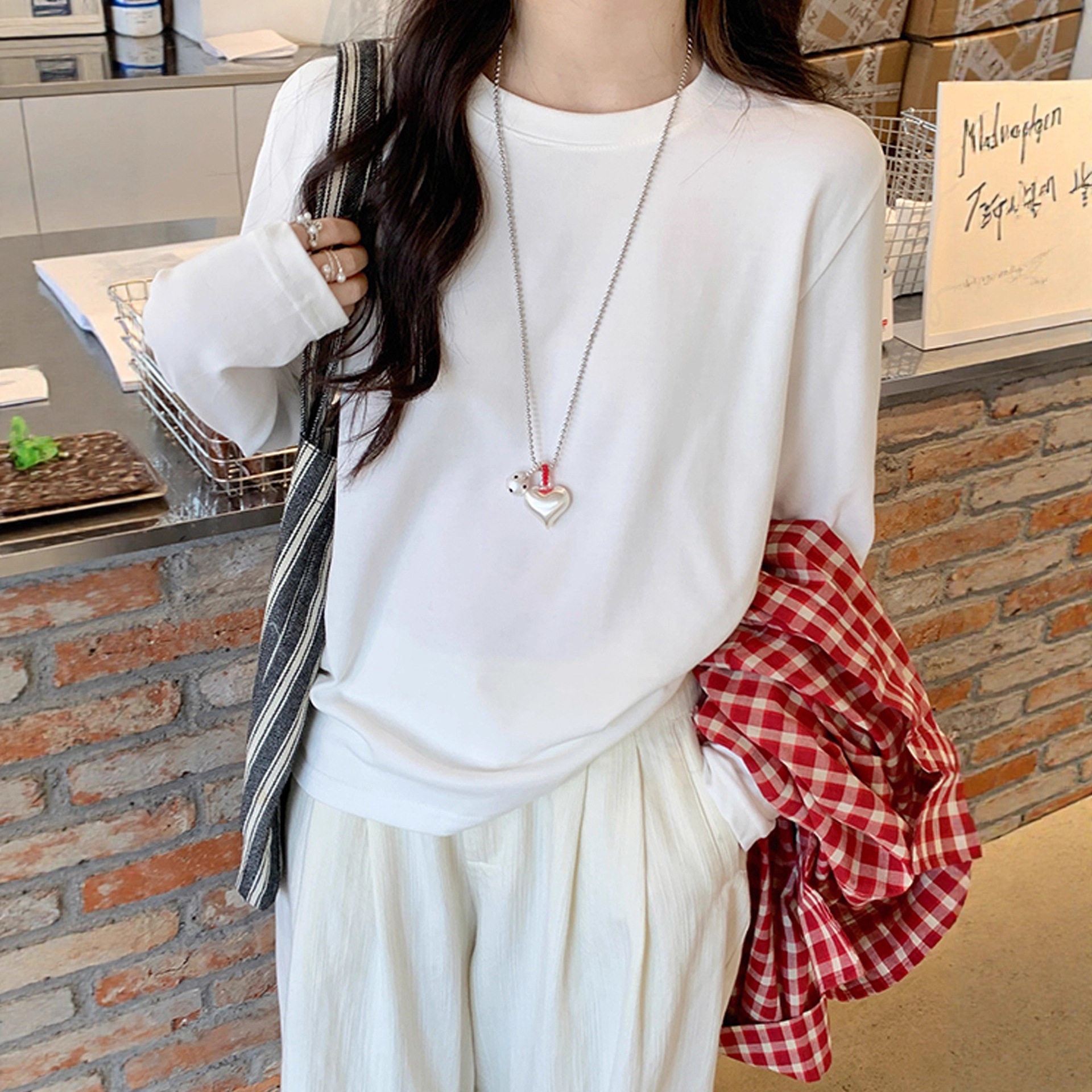 秋冬重磅纯棉正肩长袖t恤女2025新款白色内搭打底衫大码宽松上衣