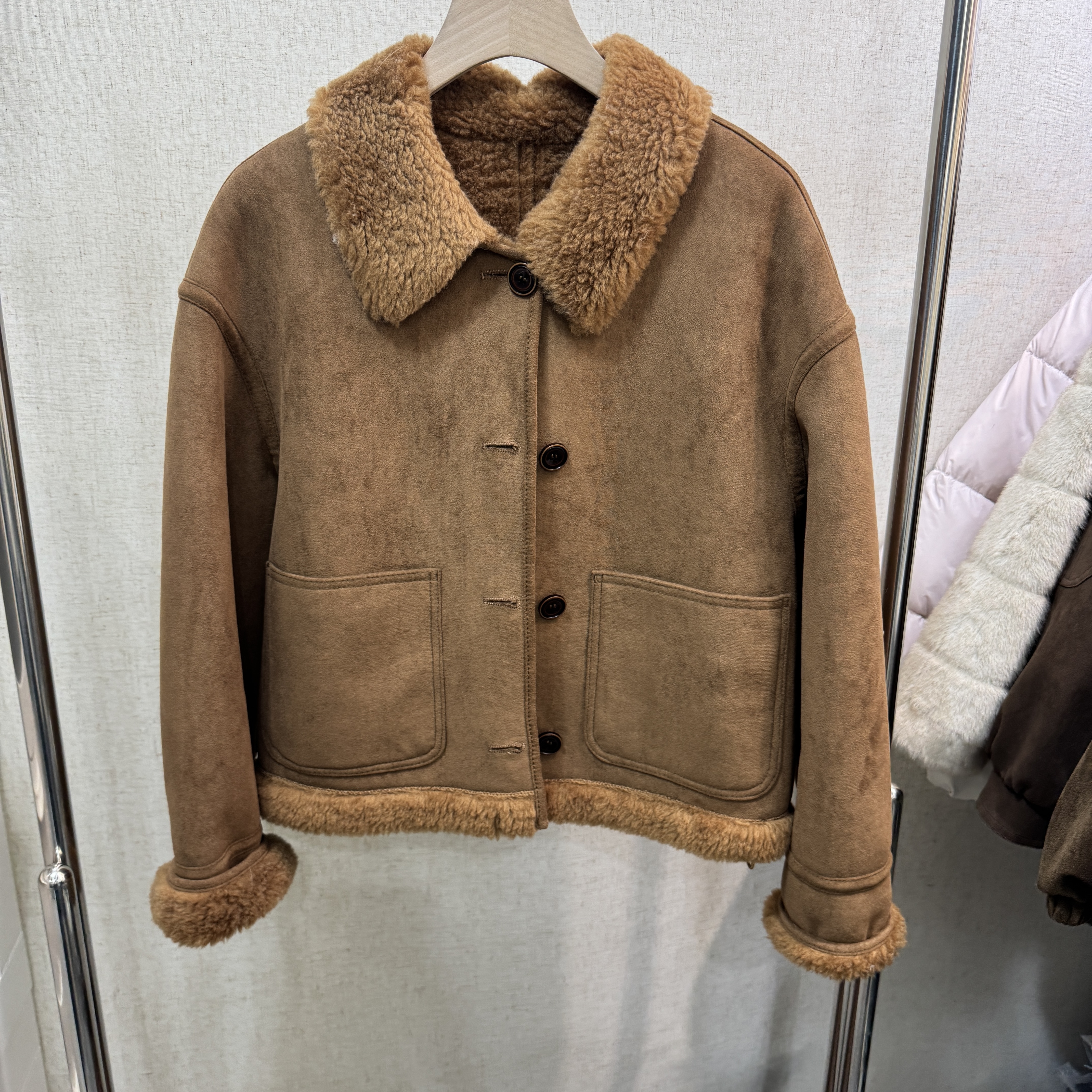 2025秋冬新款女装时尚百搭圆领长袖皮毛外套颗粒羊毛外套