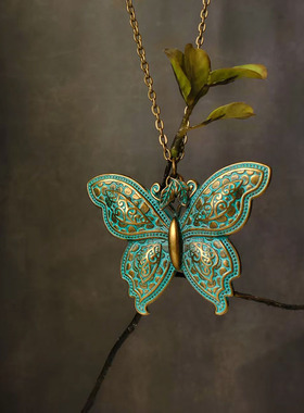 子木。新中式禅意简约青铜绿蝴蝶毛衣链项链创意吊坠长项链锁骨链