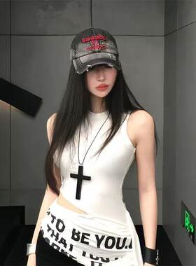 黑色十字架吊坠项链女小众设计感