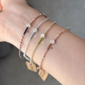 春夏秋冬新款 四叶草手绳幸运手链情侣闺蜜简约百搭小众礼物 爆款