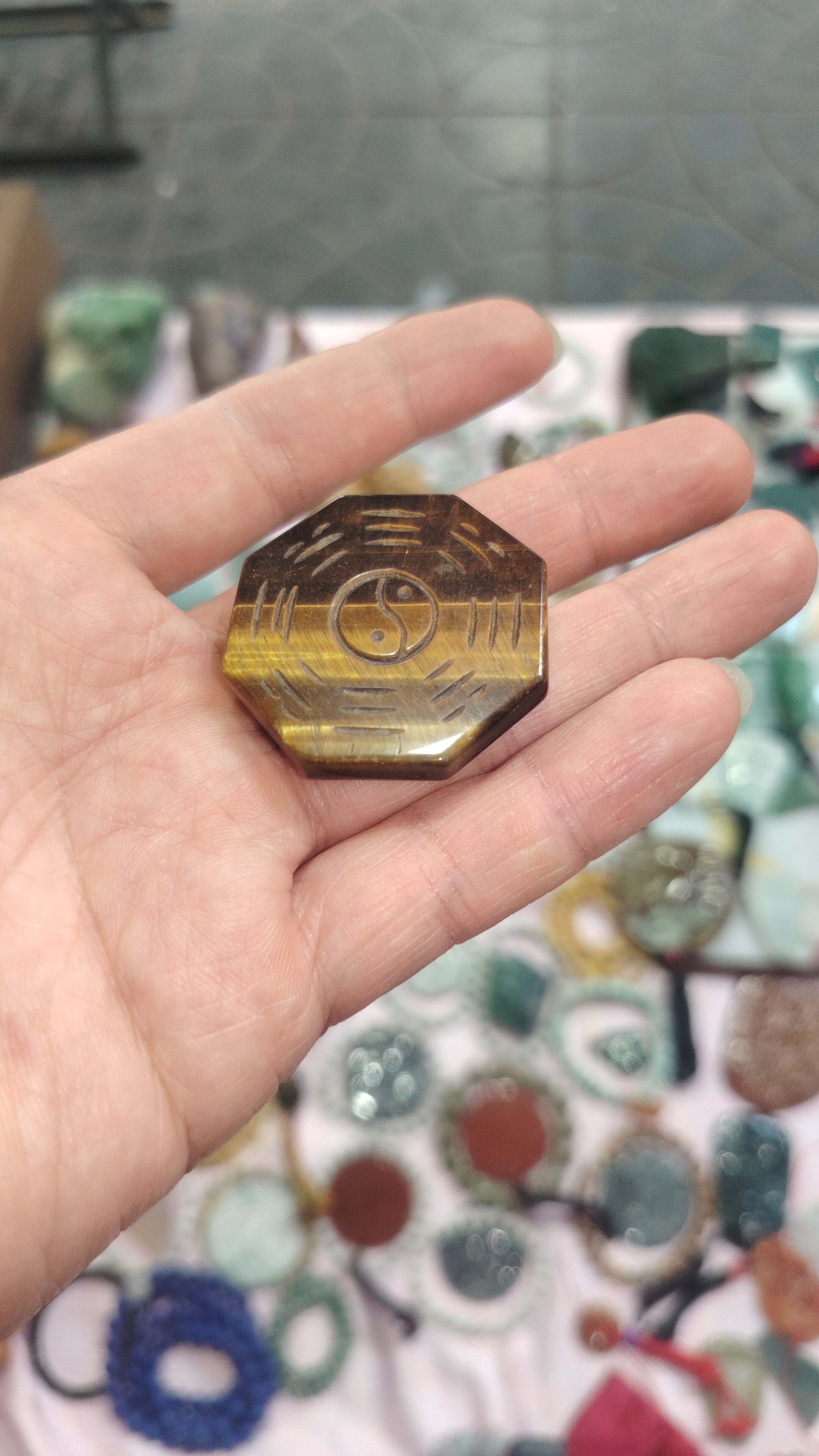 天然翡翠虎眼石八卦牌  太极生两仪，两仪生四象