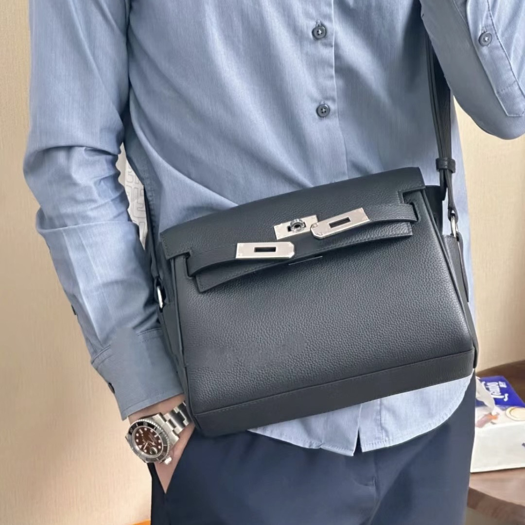 Togo dərisindən universal çarpaz çanta və messenger modeli