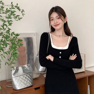 气质修身连衣裙女秋季长款收腰显瘦开叉包臀裙纯欲辣妹打底小黑裙