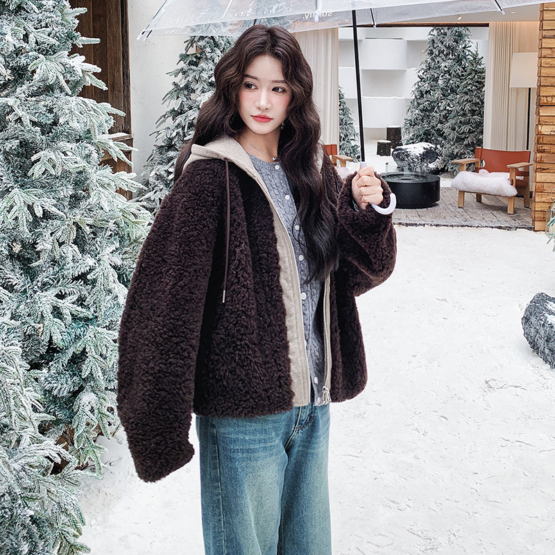 新款现货羊羔毛拼接外套099-10352-P205-K308，女装皮草，浙宝099