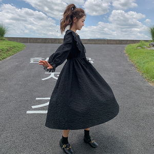 法式千金黑色娃娃领连衣裙女春秋2025新款赫本风高级感超好看长裙图片
