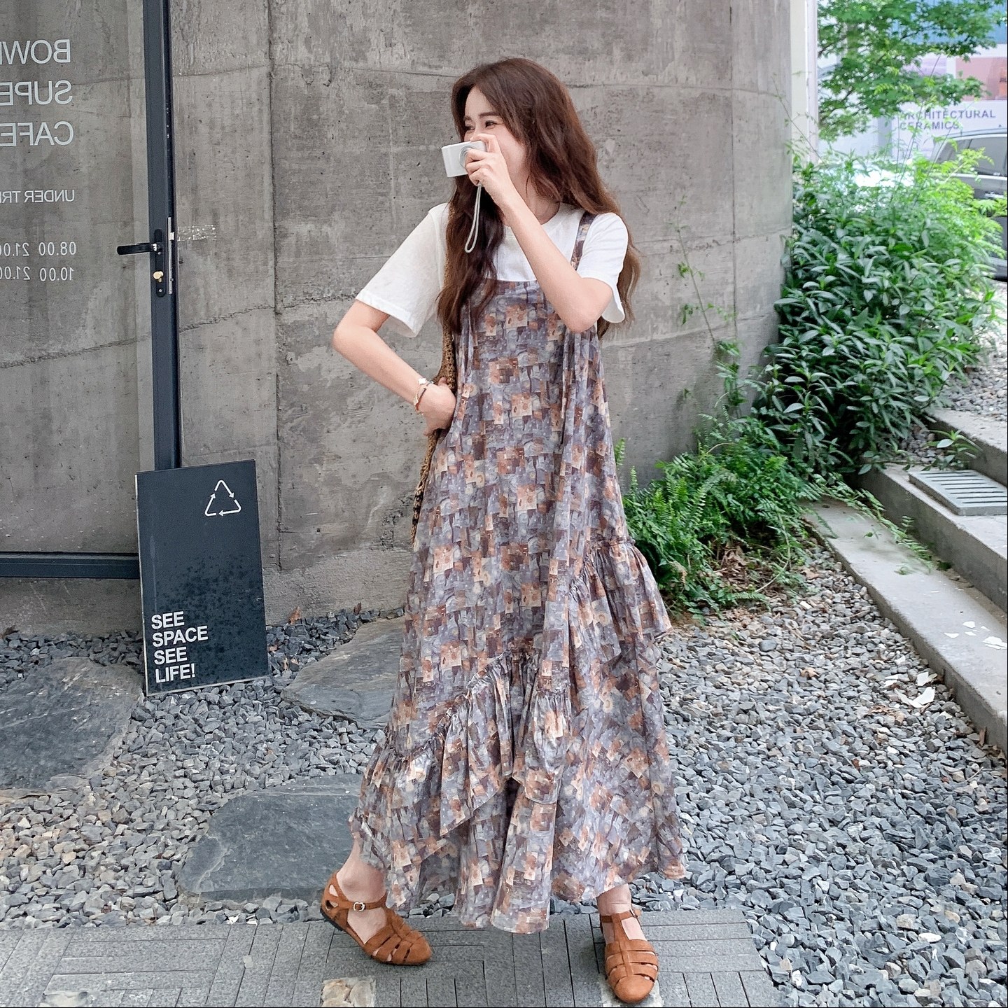 印花裙摆不规则拼接吊带裙两件套女2025夏季文艺日系简约白T套装,女装连衣裙,浙宝099
