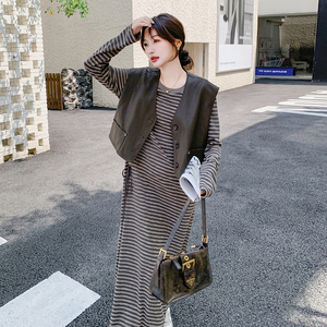韩系PU皮马甲条纹女春秋2025新款独特绝美盐系减龄长裙图片