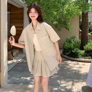 设计感小众时尚卡其色衬衫套装女夏新款小个子轻薄百褶裙两件套图片