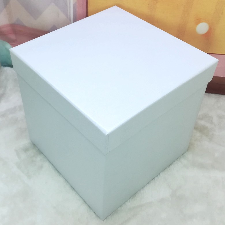 超大号商务白色礼品盒正方形空盒子抱枕零食礼物包装盒可定制烫印