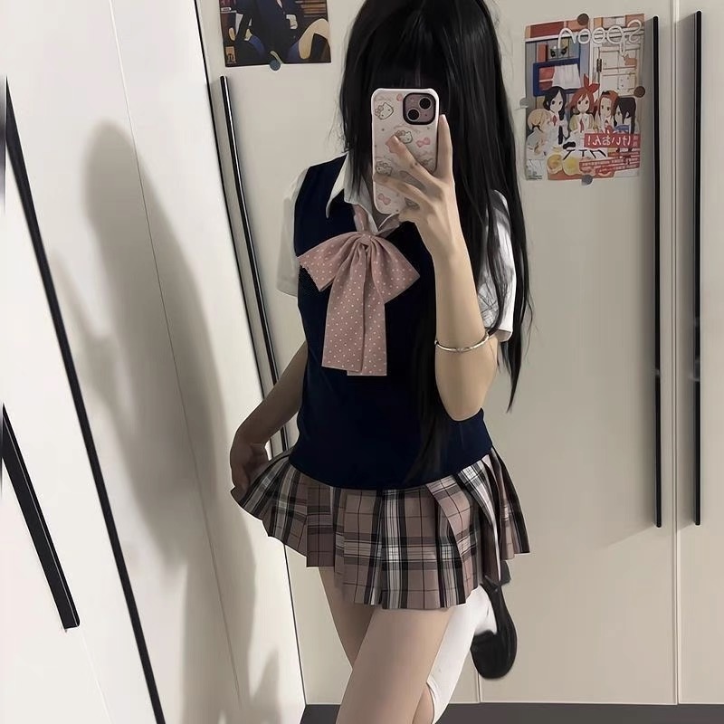 马甲背心衬衫百褶裙JK制服套装