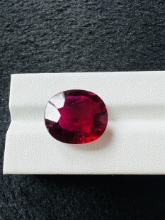 天然碧玺卢比莱碧玺卢比来鸽血红色椭圆形饱和度高15.55ct净度